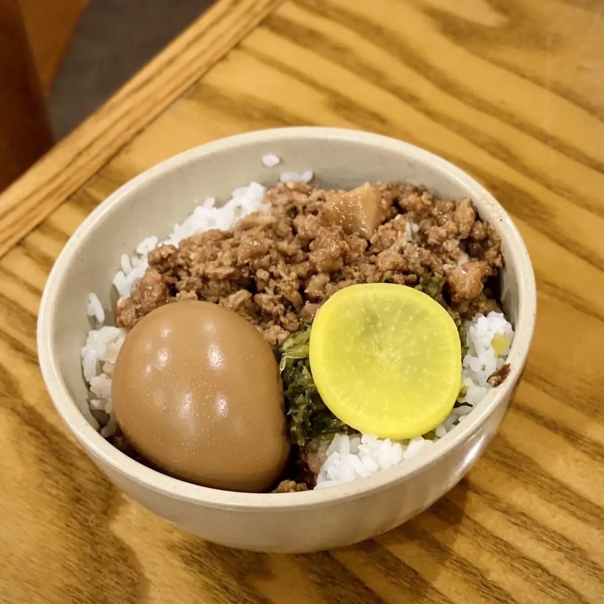 minced pork stew over rice 滷肉飯